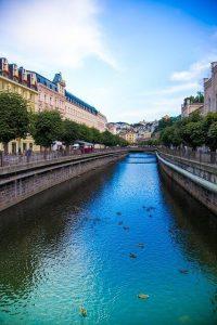 קרלובי וארי