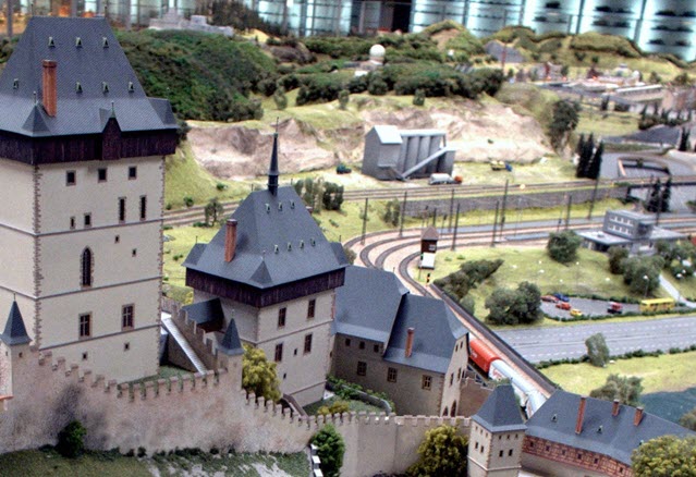 מוזיאון הרכבות בפראג דגמים של רכבות והעיר