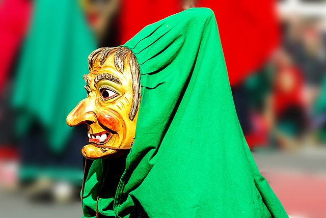 פסטיבל ליל המכשפות מושך אליו מדי שנה עשרות אלפי תיירים