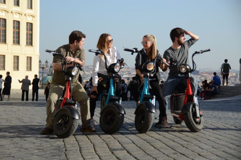 Prague: E-Bike/E-Scooter Viewpoint Tour